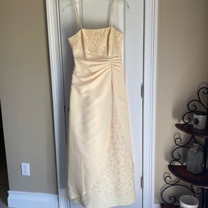 Prom/bridal gown